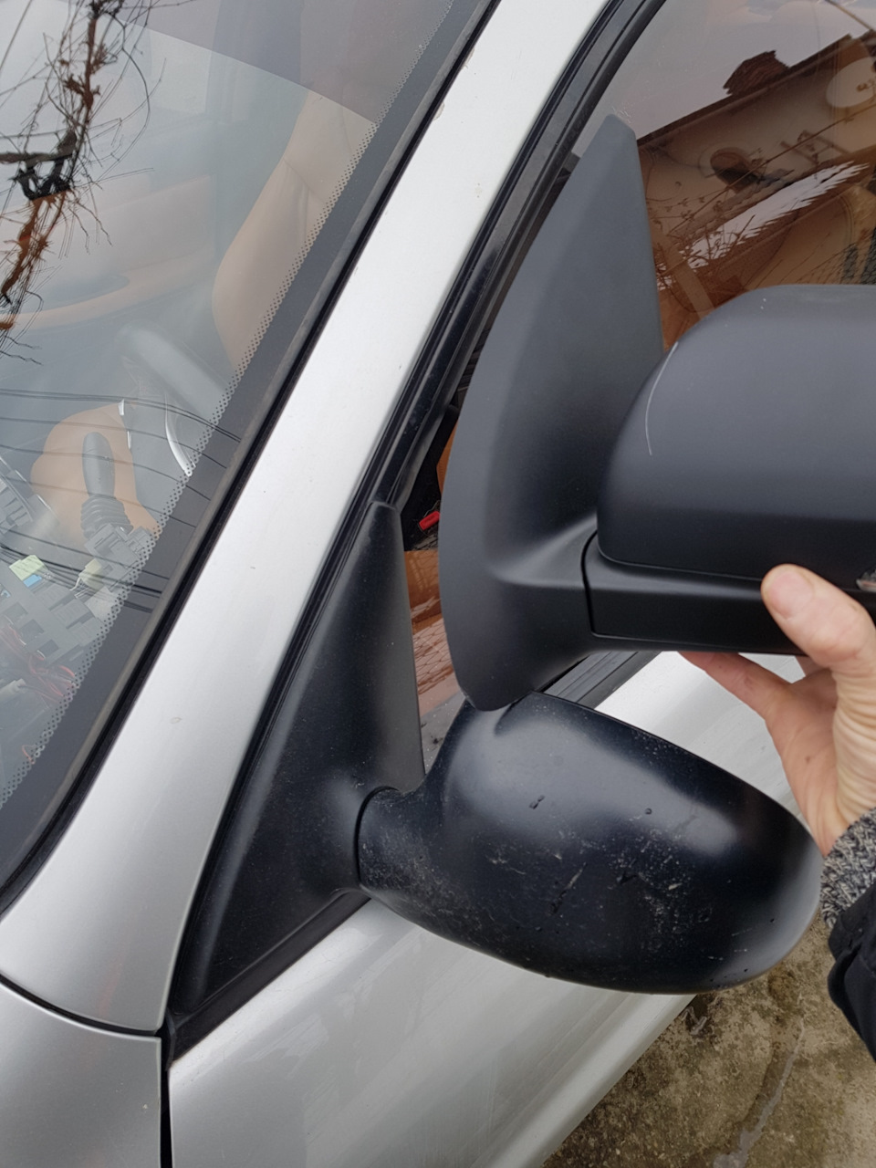 Потрібна ніжка від лівого дзеркала з повторювачем поворотів Ланос/сенс. Вирішено. 3