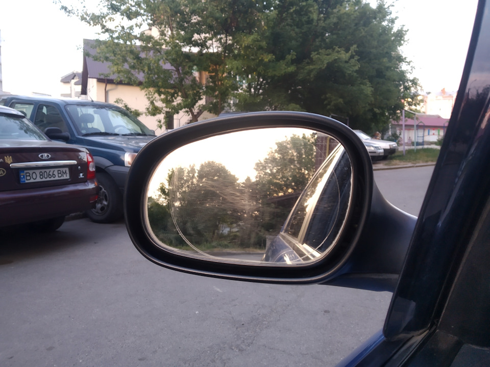 Сліпі зони на бокові зеркала Daewoo Lanos 1
