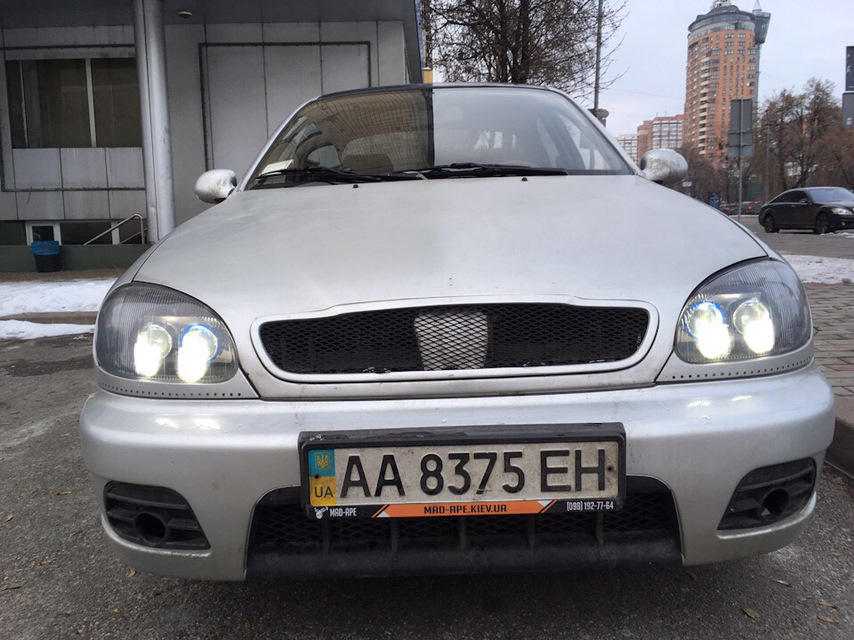 Автомобіль проданий, ексклюзивні фари у продажу 2