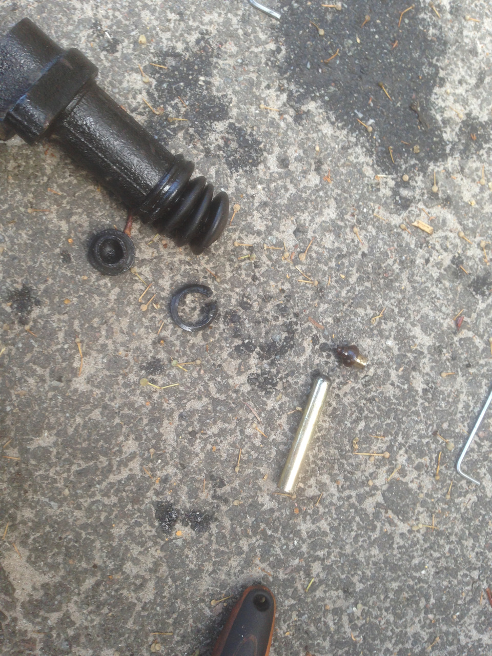 Шток циліндра зчеплення. 1