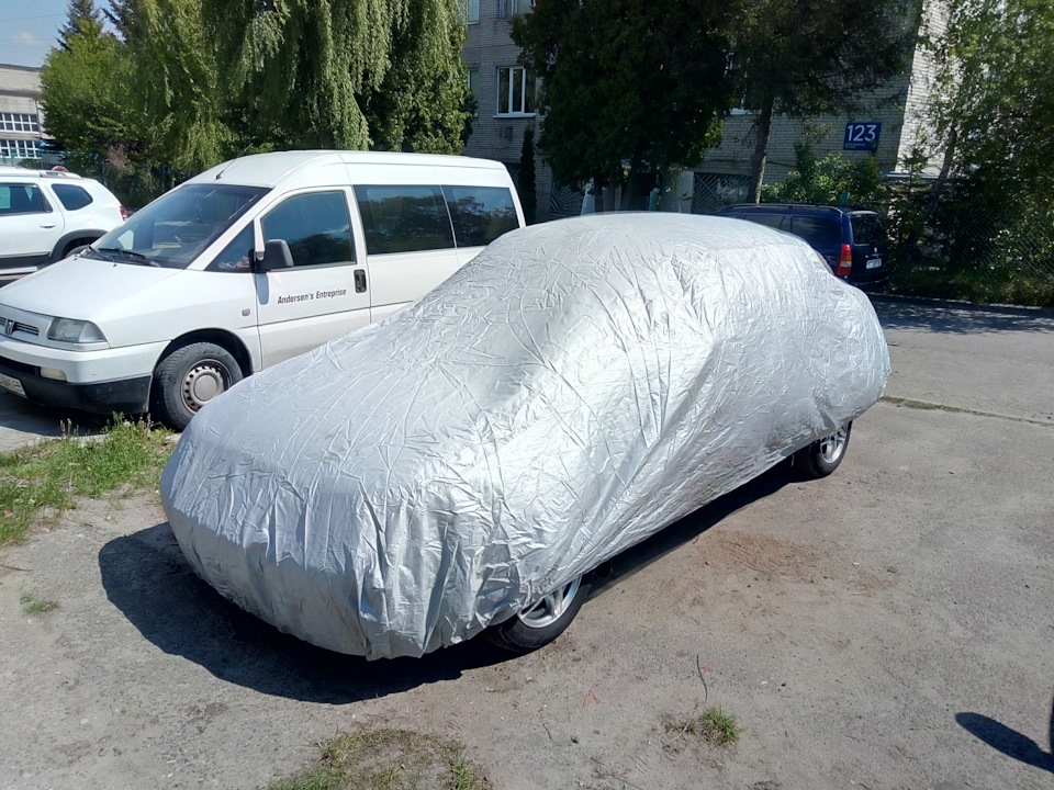 Ця машина ще не відкрита або зачехлила ланос 1