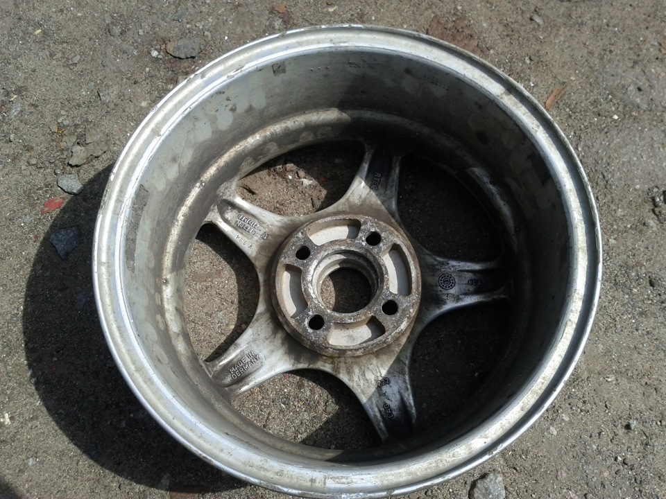 Продаж литих дисків R14 2