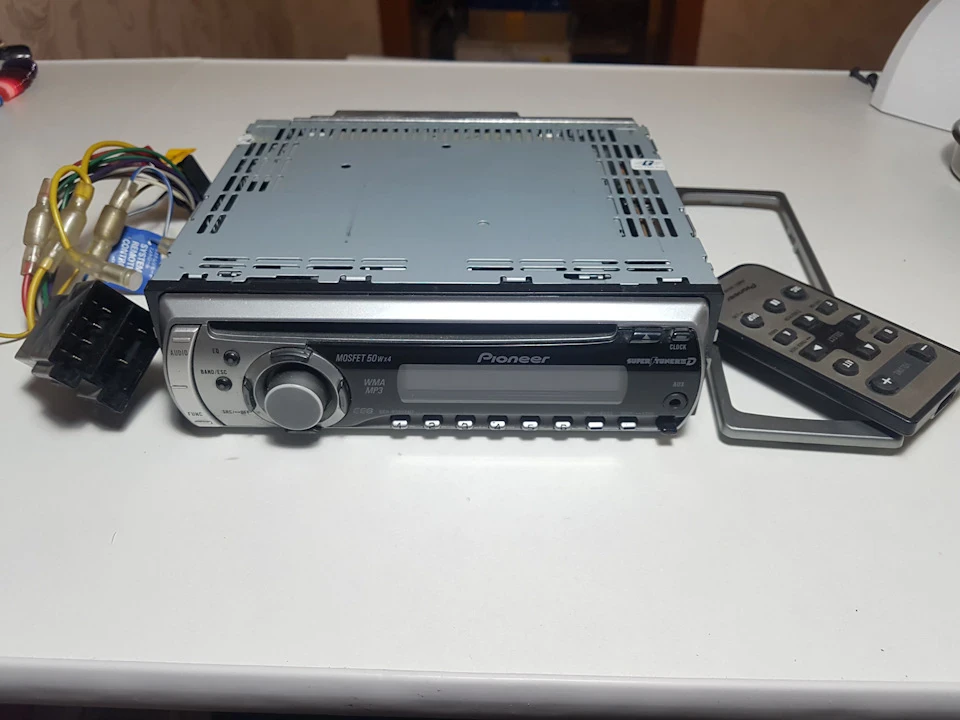 Продам Hertz DV 165.3, Pioneer DEH-P3950MP, Подіуми 13-16, Компонентна акустика та магнітола