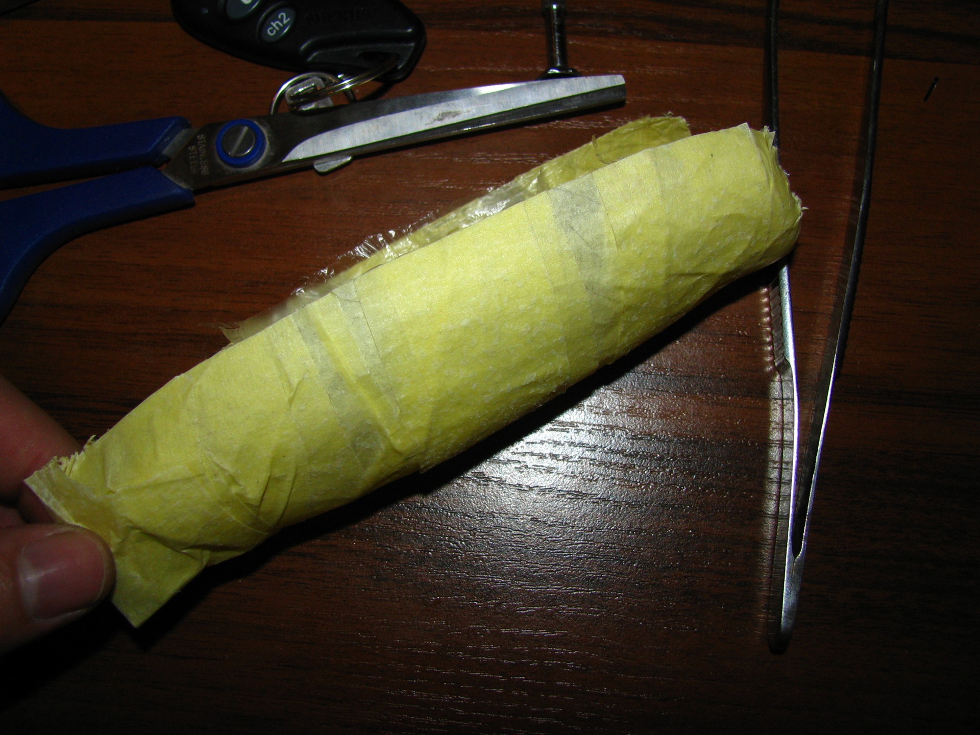 Ручник у шкірі 1
