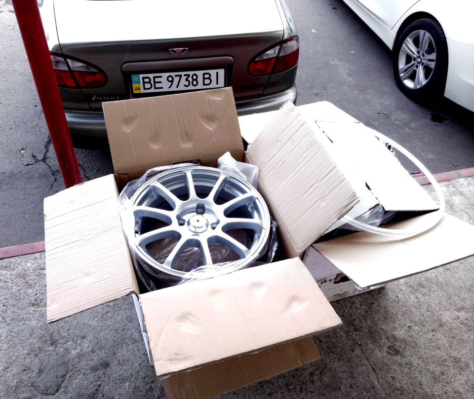 Куплені колісні диски Advan та літня гума Hankook. 2