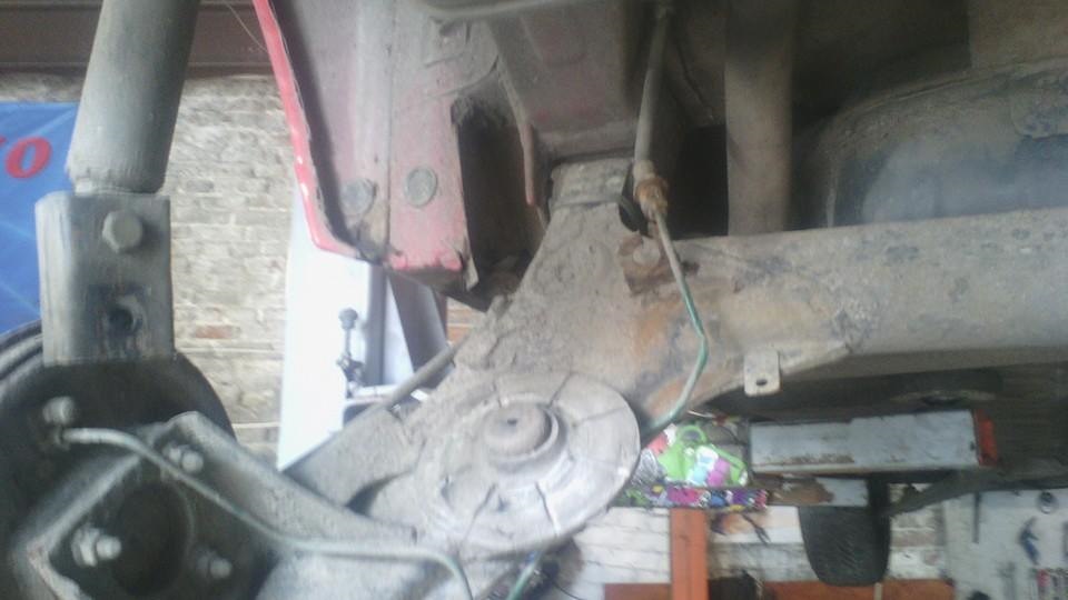 заміна сайлентблоків балки 4