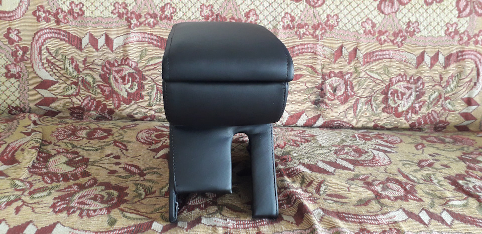 Підлокітник Armrest 4