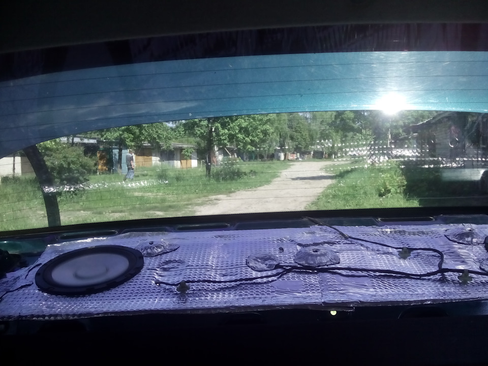 Віброізоляція задньої полиці 3
