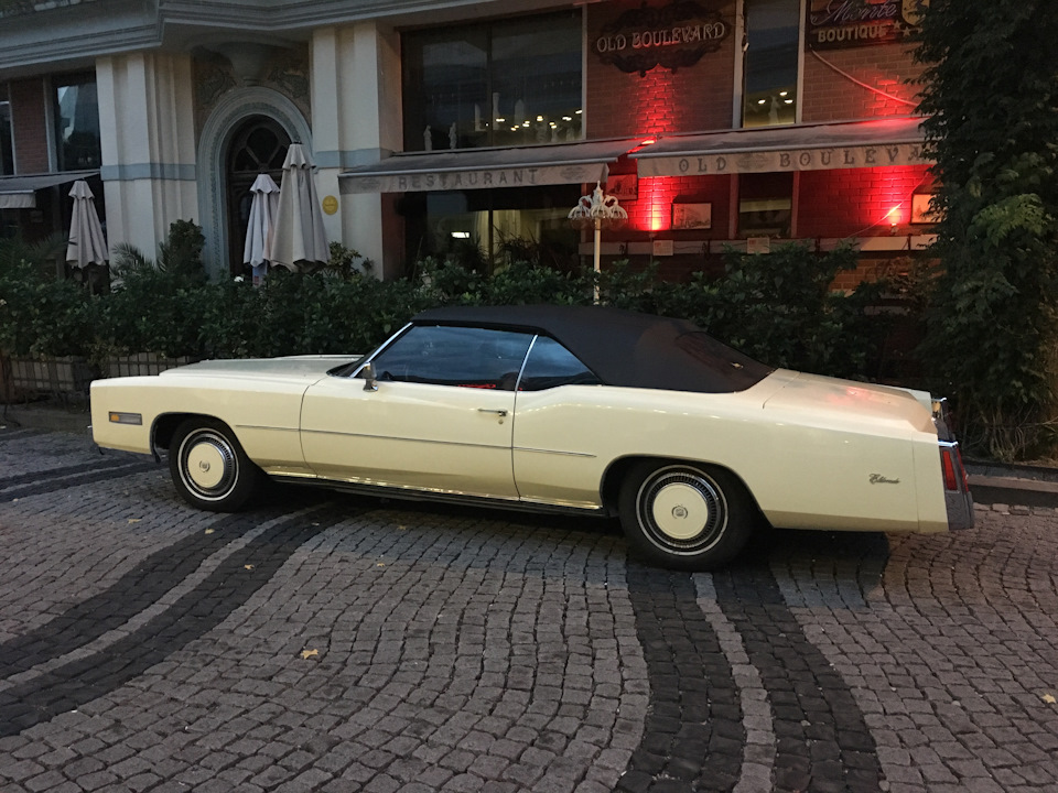 Красівець Cadillac Eldorado 3