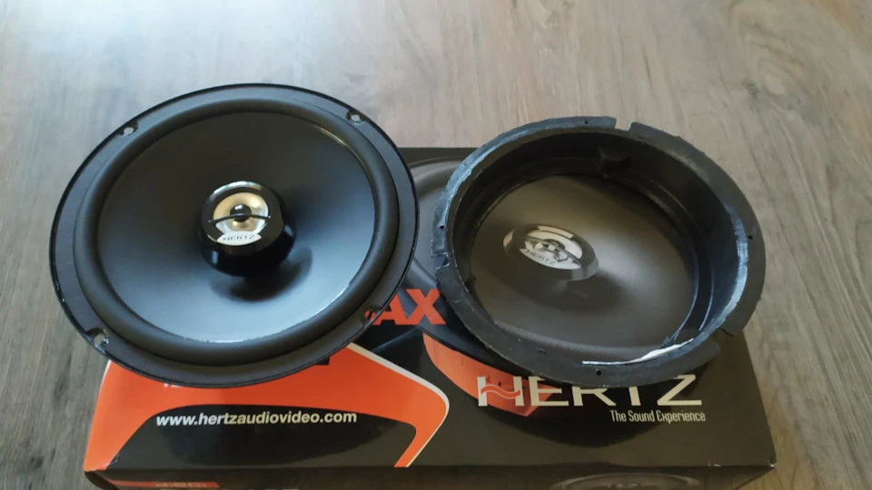 Досить це терпіти або нові Hertz DCX 165.3