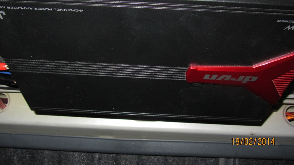 Встановив підсилювач JVC drun KS-AX3204 2