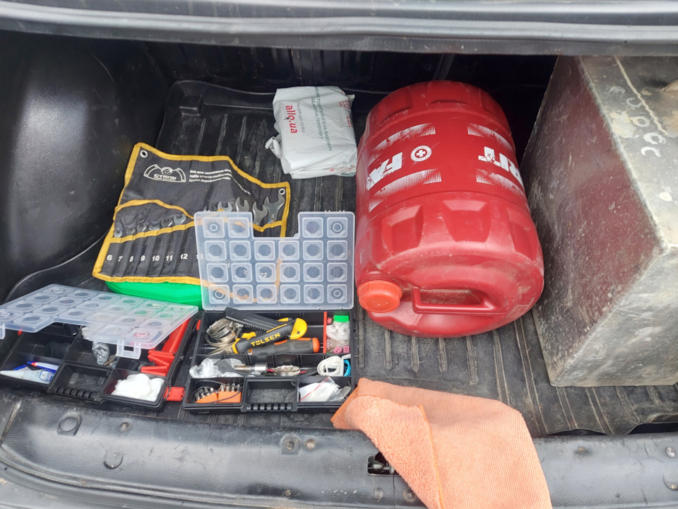 Доробка ручки кпп та несподівана неприємність на АЗС 2