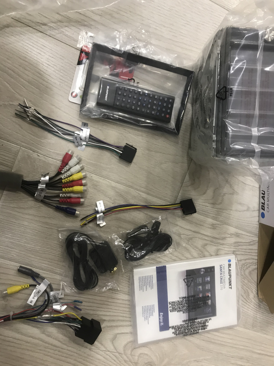 Автомагнитола Blaupunkt Santa Cruz 370 Пионер AVH-G120 DVD 5