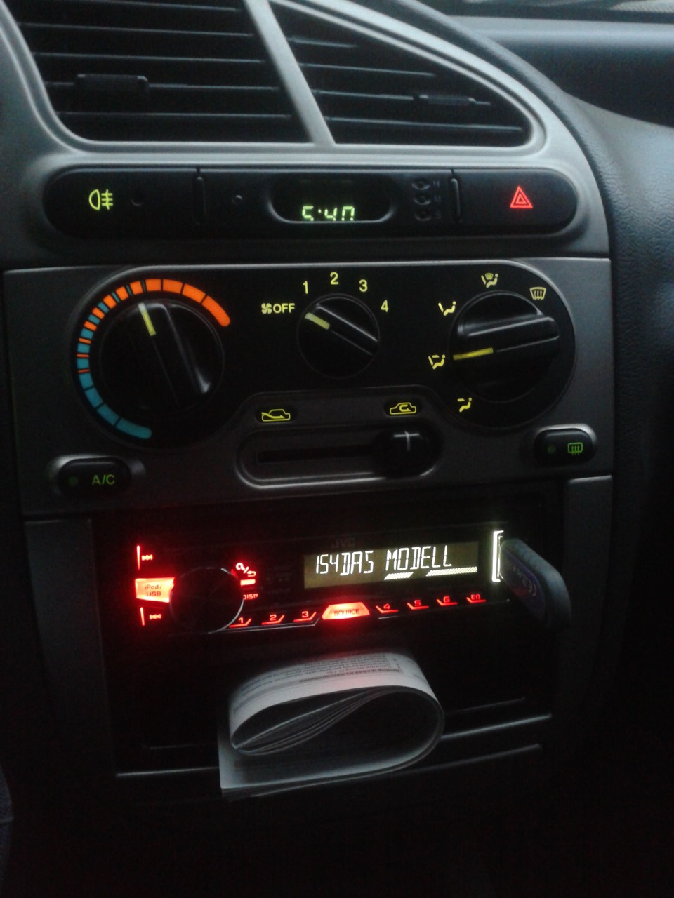 Нова магнітола JVC KD-X220 4