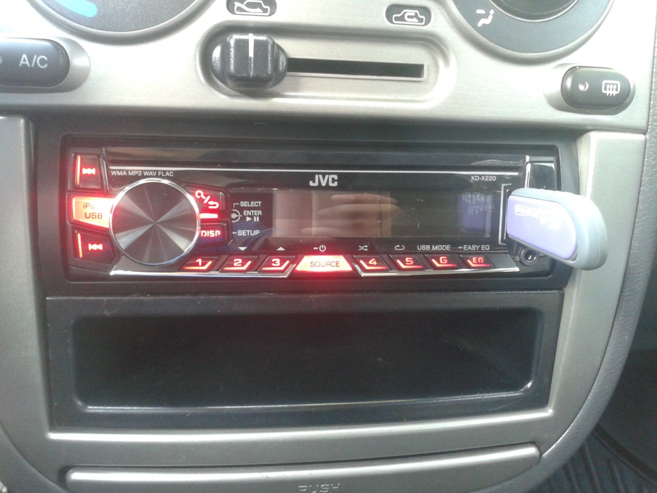 Нова магнітола JVC KD-X220 1