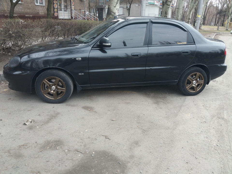 Весна настав час знімати валянки. 2