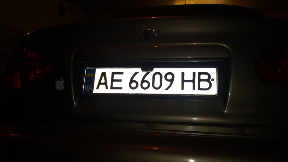 Камера заднього виду з розміткою 4