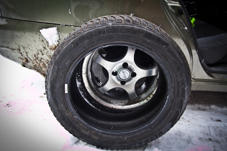 Зимова гума Good Year Ultra Grip 8 2