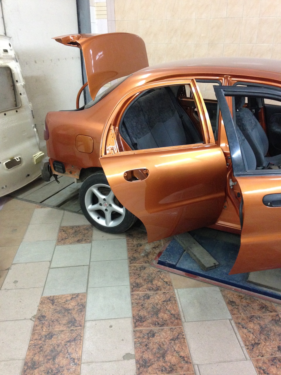 Трудові будні. Оптика від Peugeot 407 2
