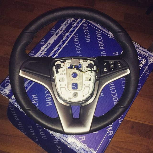 Модне кермо від Cheve Cruze 2