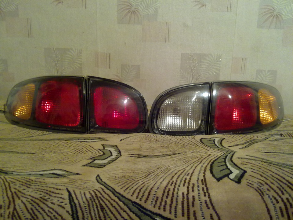 Задні ліхтарі Lanos Sport. 2