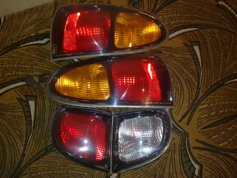 Задні ліхтарі Lanos Sport. 3