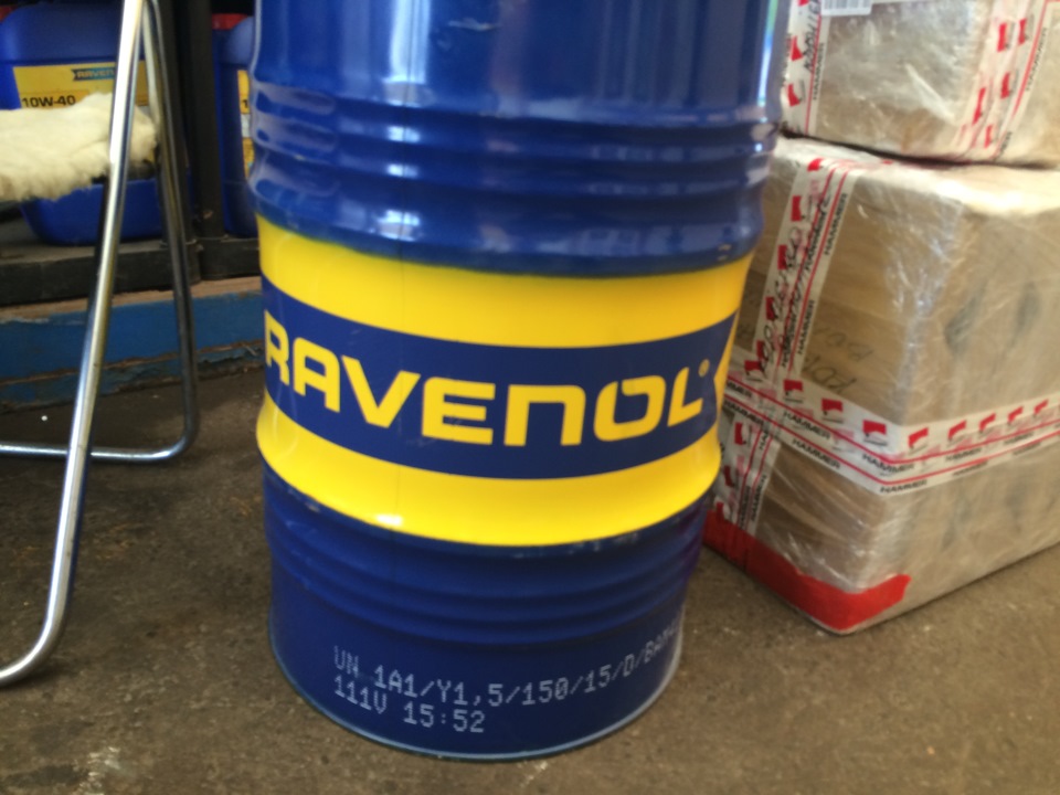 Заміна масла Ravenol 1