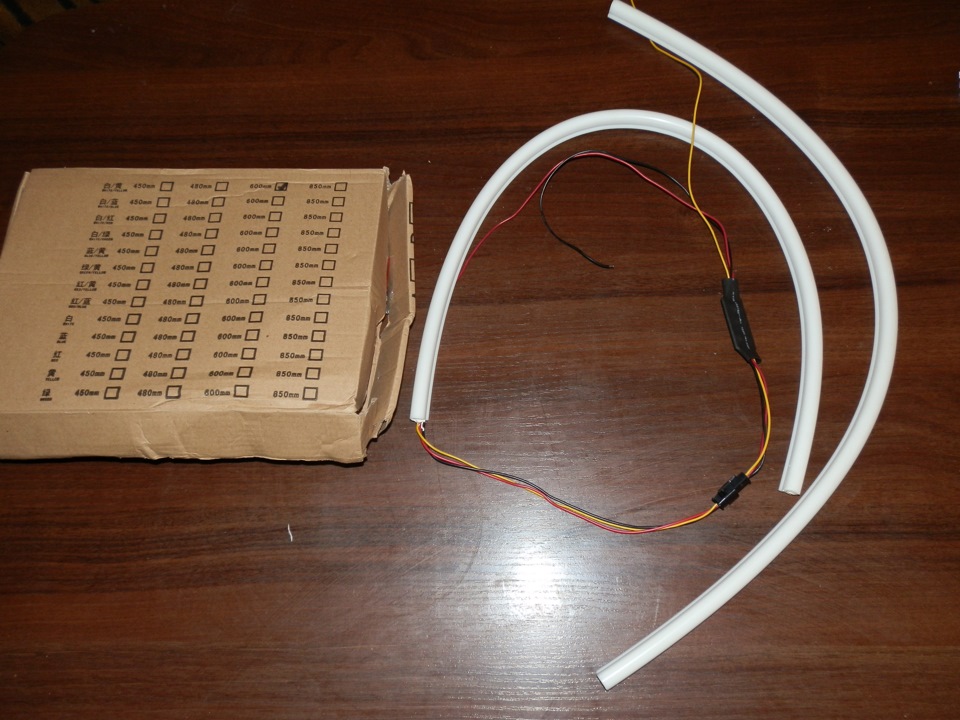 Гнучкі LED ДХО -Погляд зсередини / Flexible LED strip daylight DRL 1