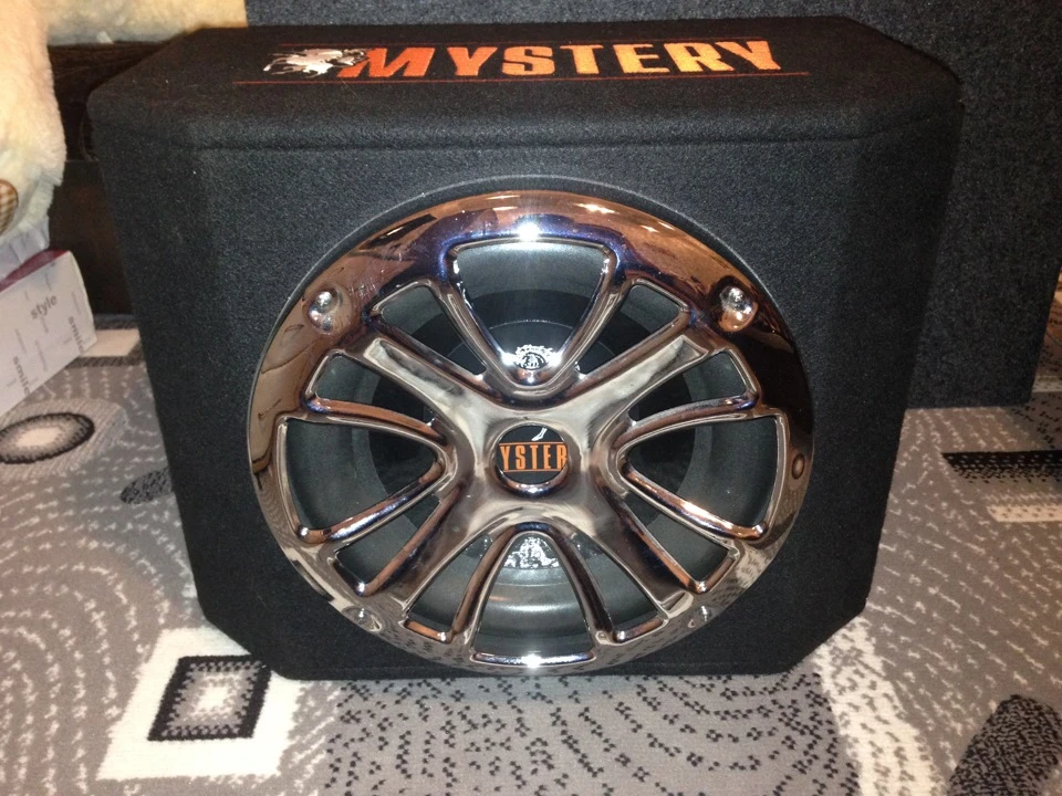Проданий сабвуфер Mystery MBB-302A