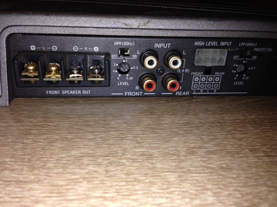 Встановив підсилювач Sony XM-SD14X 4