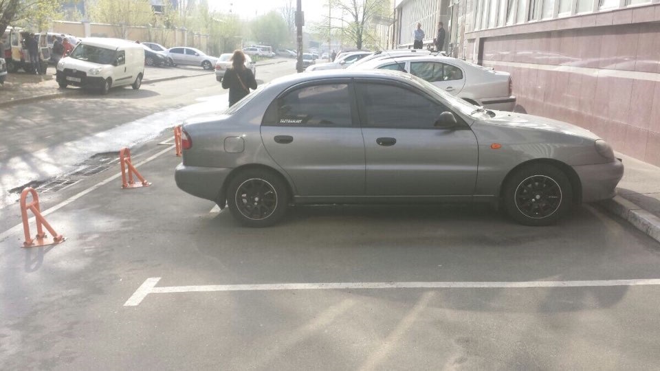 Боремося з незаконними паркуваннями 2