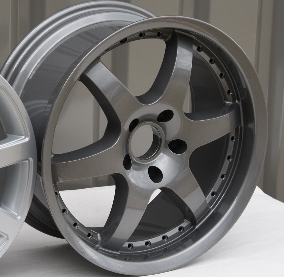Gunmetal grey власною персоною, фарбуємо? 1