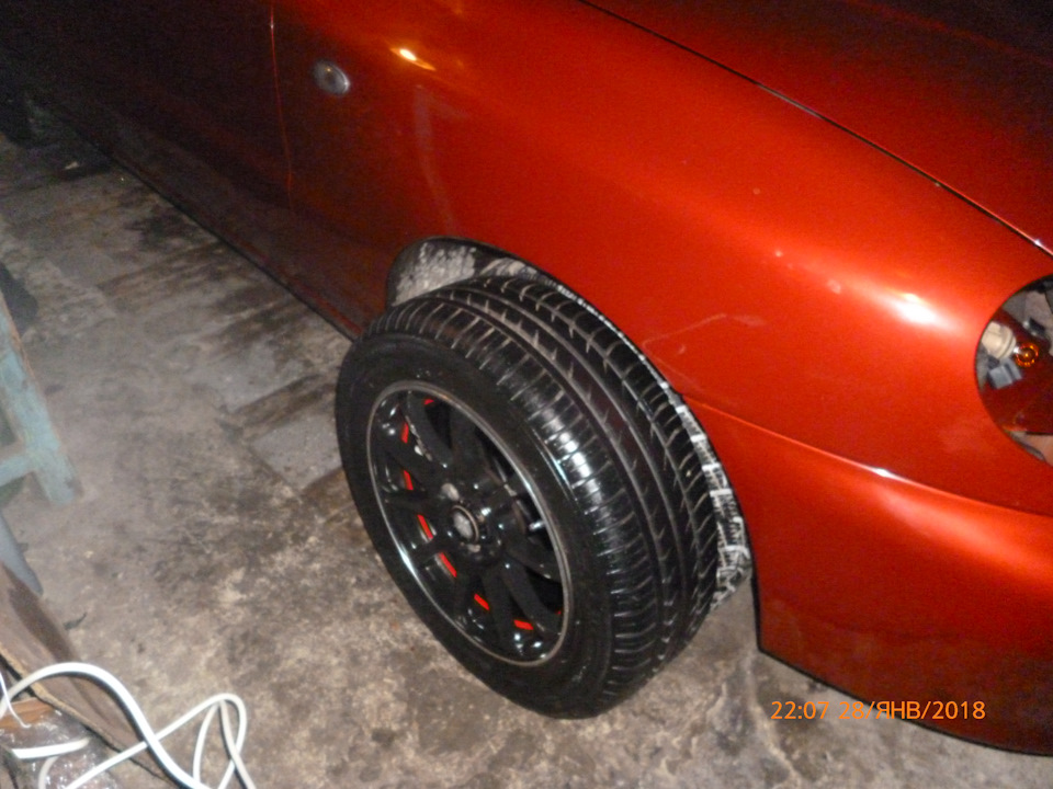 Прикупив 14 дисків ZORAT WHEELS 355 6X14 4X100 ET35 DIA67.1 з шинами Бел-256 Artmotion 3