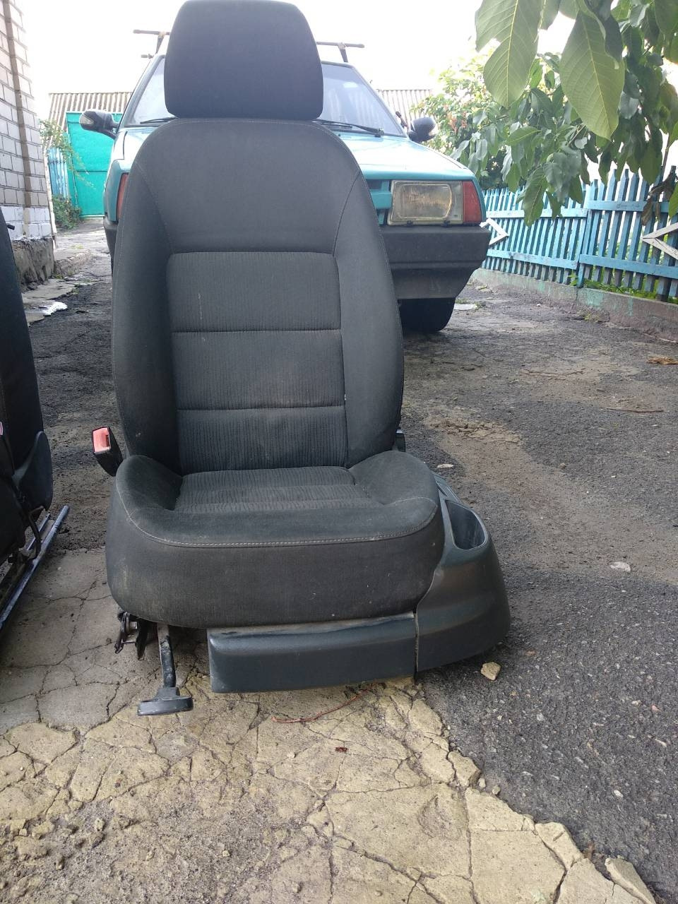 Апдейт. Сидіння skoda a5. Потрібен установник. 1