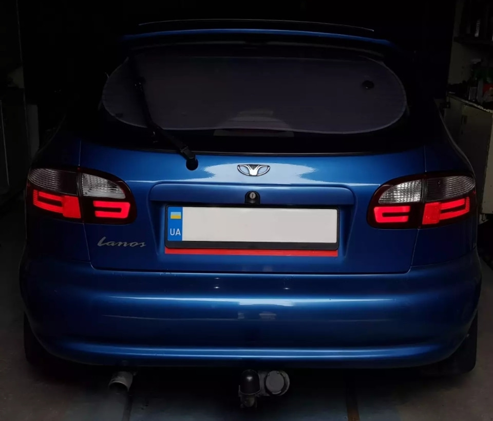 Задні ліхтарі у стилі BMW 1