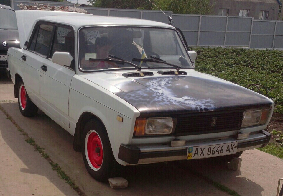 Продам диски r13 и резину 4