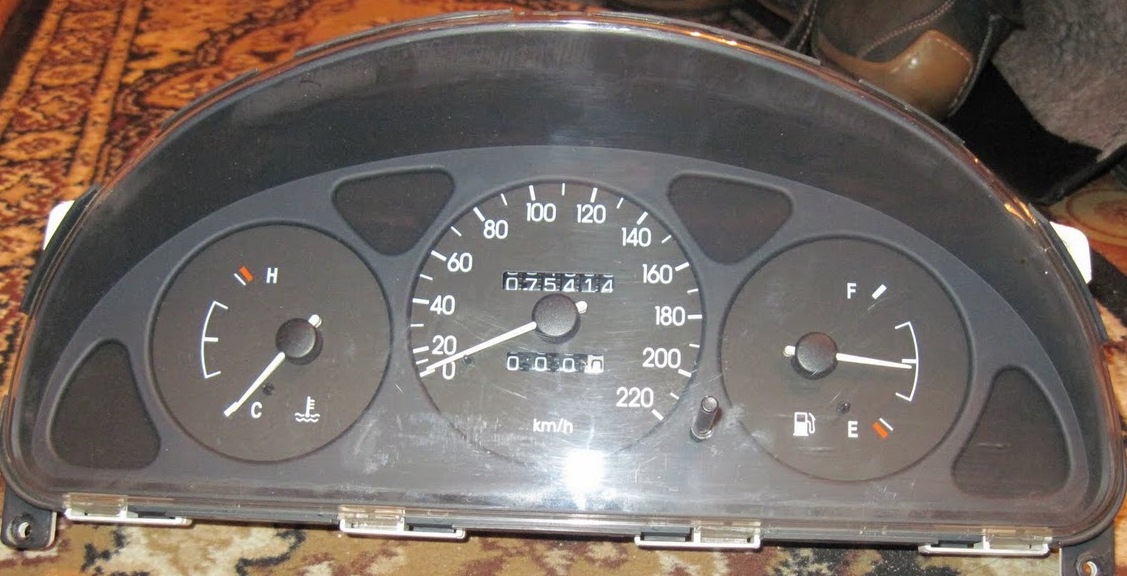 Панель з тахо+ 1