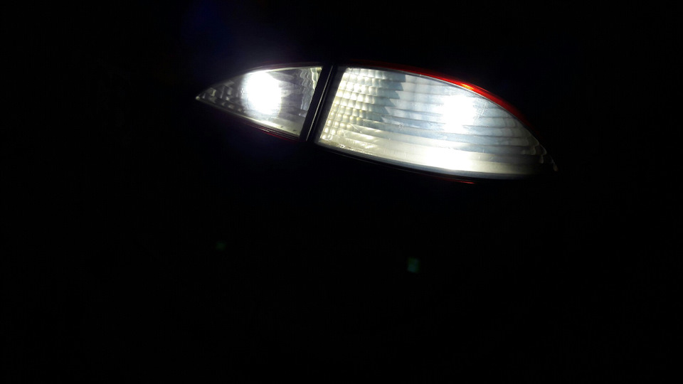 4 задніх ходу по заводу або 2в1 схрещуємо поворот і задній хід 5