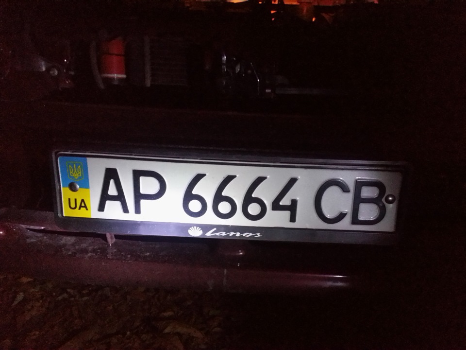 Захист номерів, капота. Попереджений означає озброєний 4