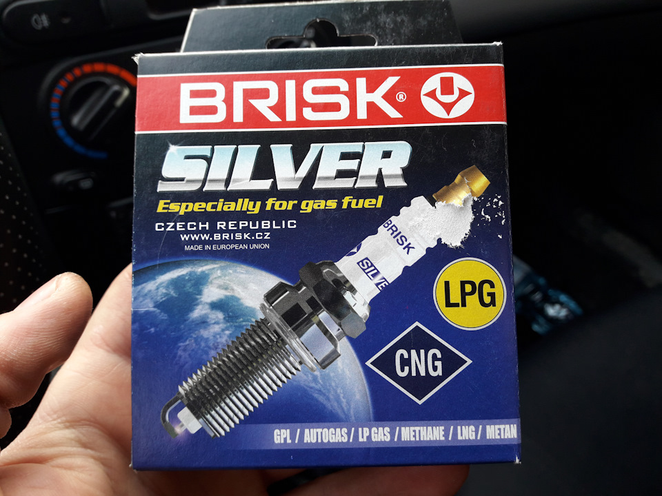 Заміна свічок запалювання на Lanos 1,5 - Brisk Silver LR15YS 1
