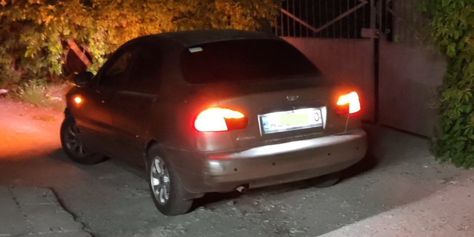 подвійний поворотник і подвійний ЗХ 4