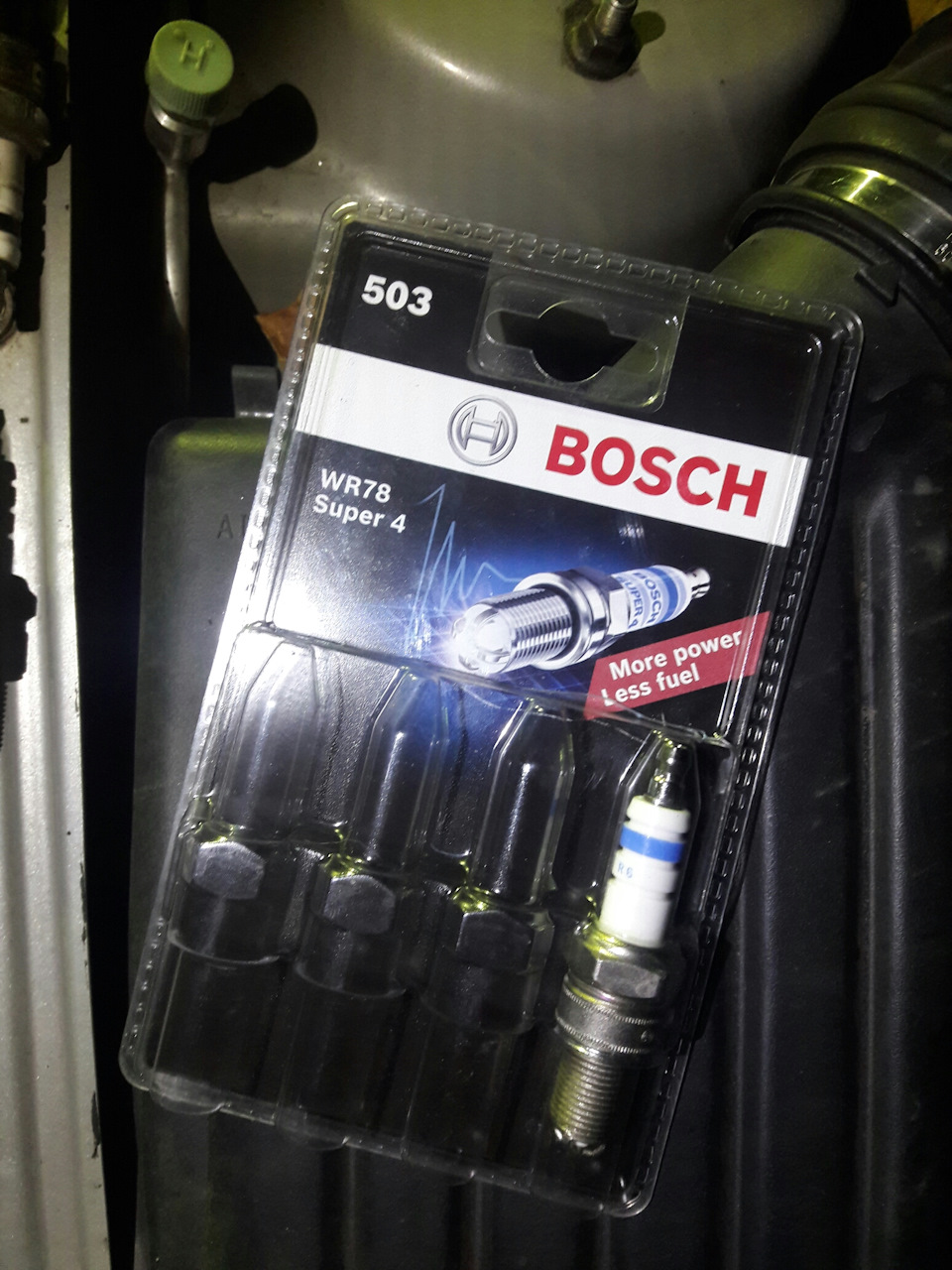 Заміна свічок BOSCH SUPER WR78 1