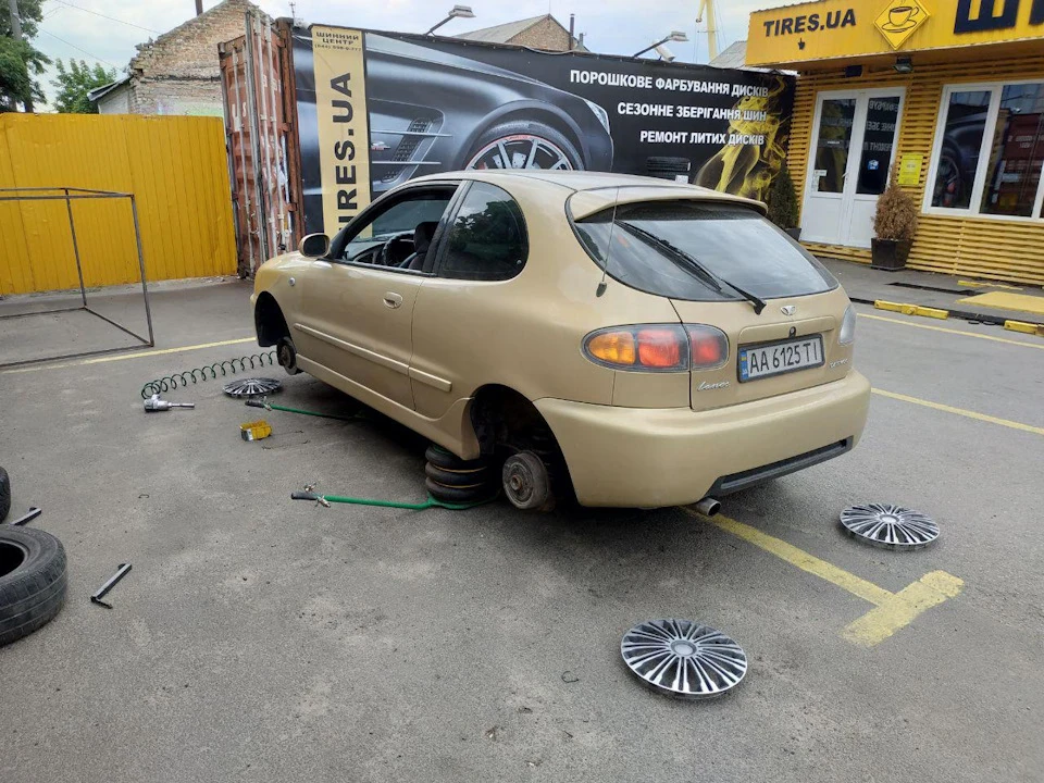 Літні колеса замість незрозуміло чого…