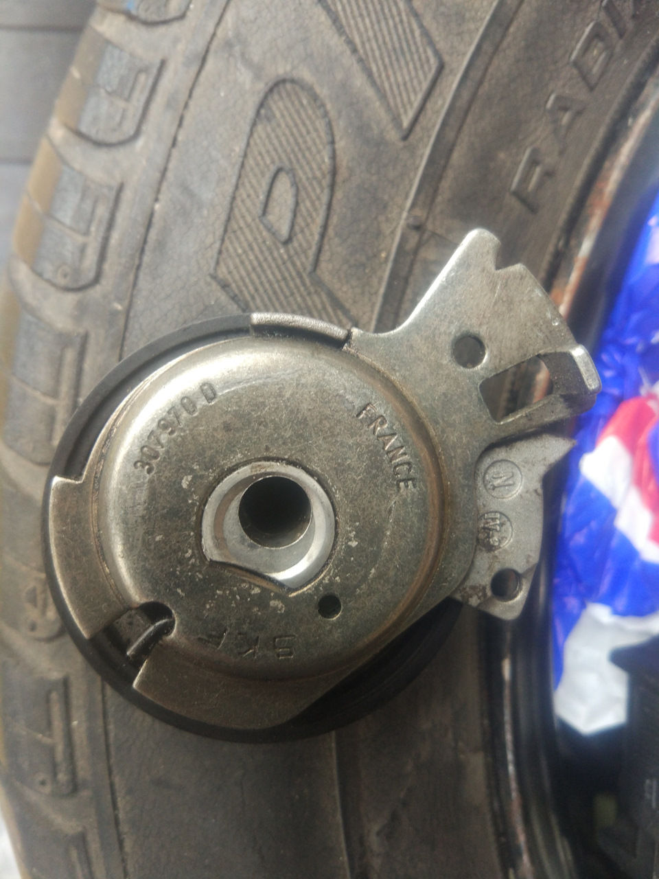 Кролик натягувач SKF. 3