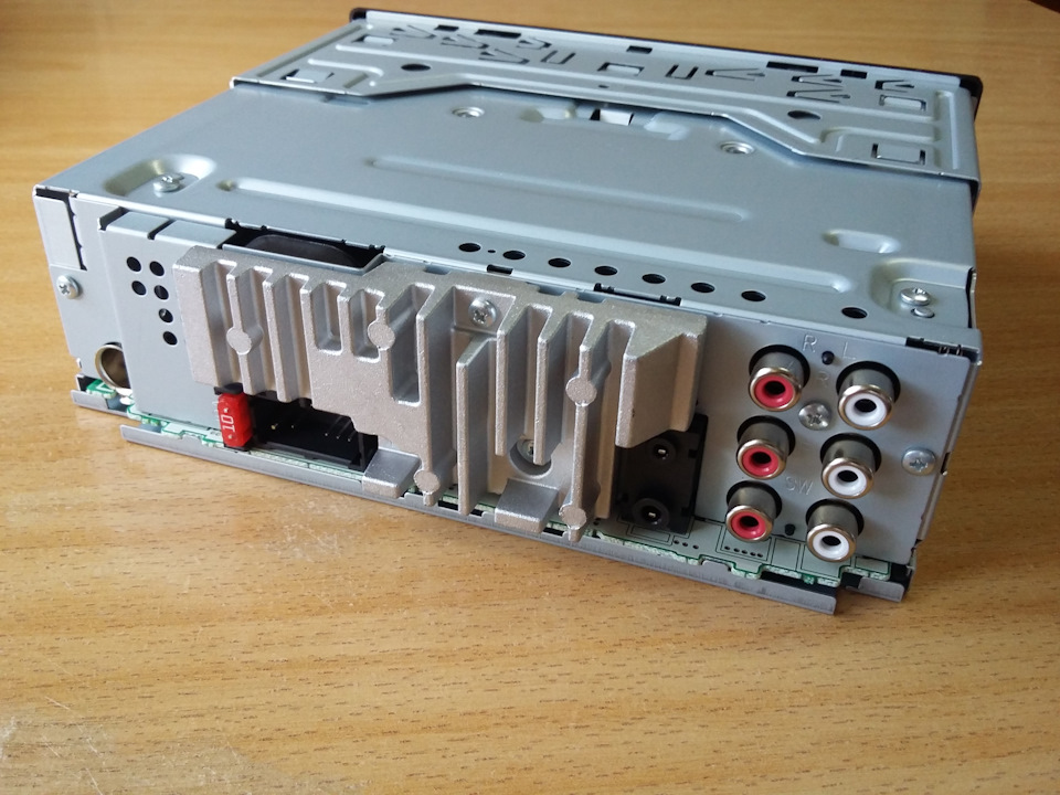 Новий процесорний майфун Pioneer DEH-X5900BT 3
