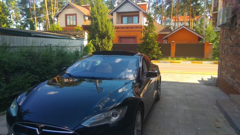 Невеликий, але все ж таки досвід… Тиждень з Tesla. 1