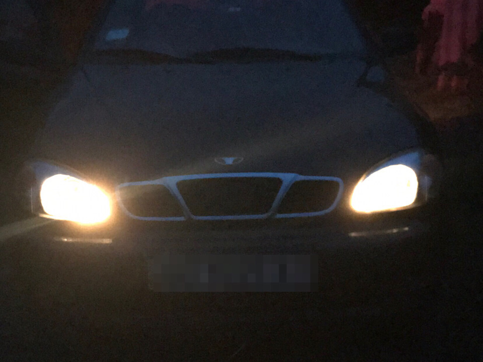 Встановлення лінз або Koito Q5 на місці. 5