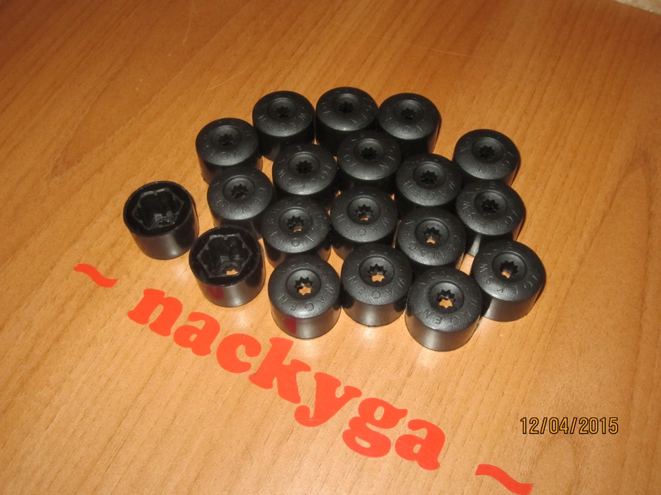 VW ковпачки на болти 4