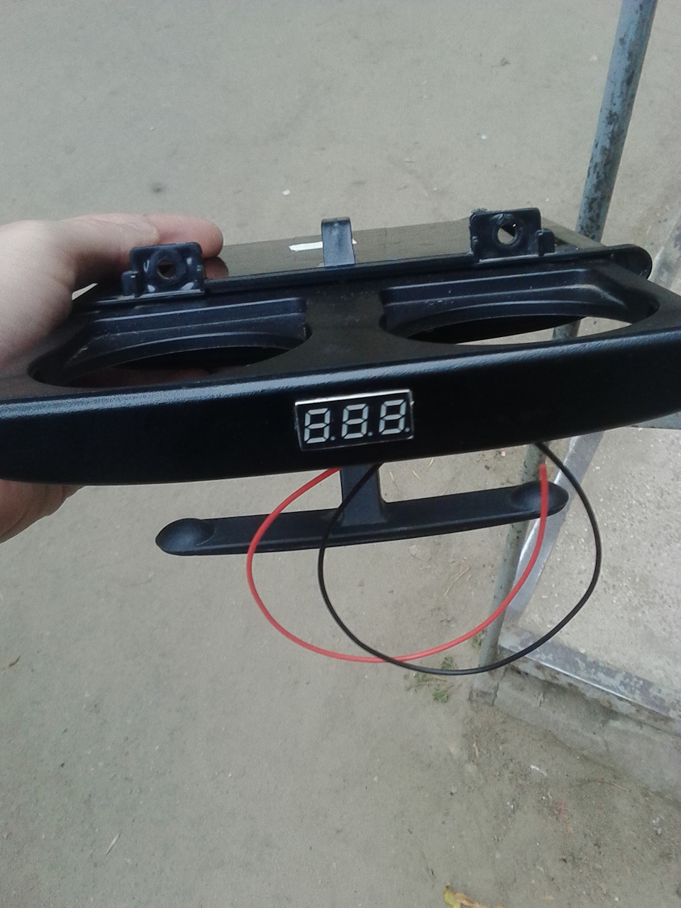 Вольтметр у підсклянник Ланос 3