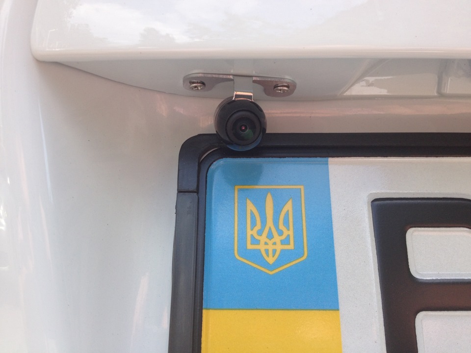 Встановлення камери заднього виду 1